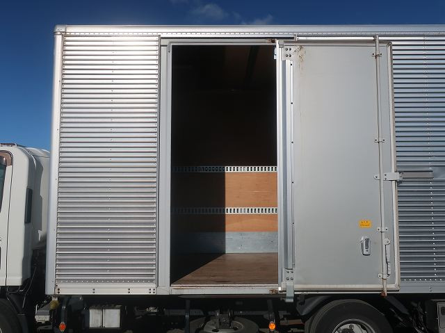 中古トラック いすゞアルミバン ＃9