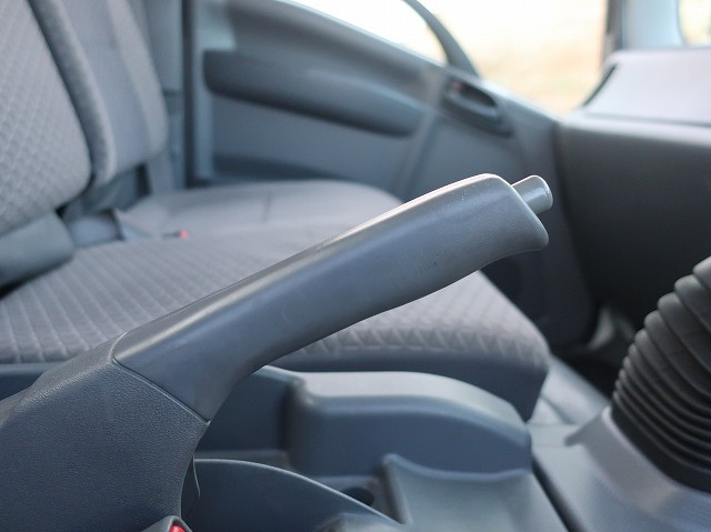 中古トラック いすゞ エルフ 小型平ボディ