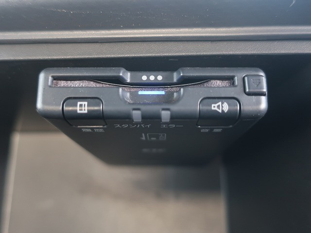 中古トラック いすゞ エルフ 小型平ボディ