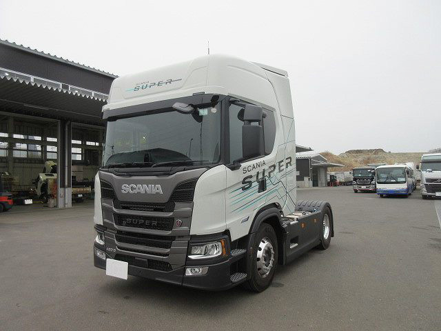 2025 Scania Super G420 Tractor Head with Maintenance Package Transfer Available / Manufacturer Demo Vehicle