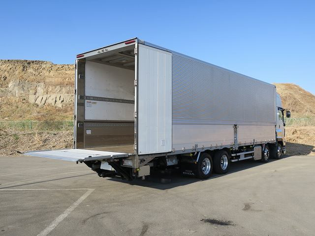 中古トラック いすゞアルミウィング ＃7