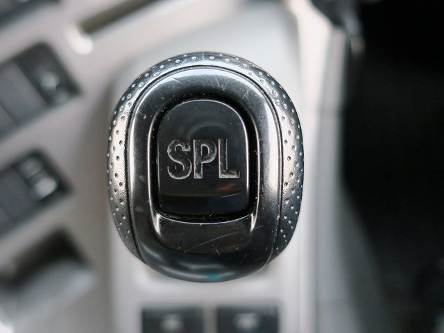 中古トラック UDトラックス クオン トラクタヘッド