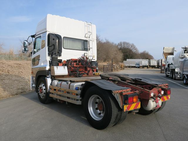 中古トラック UDトラックス クオン トラクタヘッド