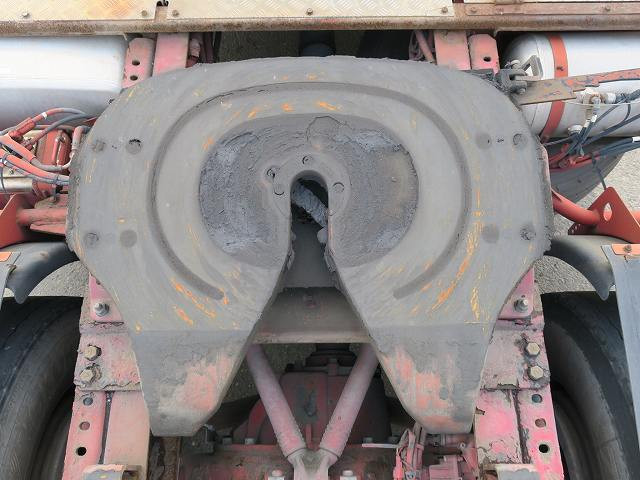 中古トラック UDトラックス クオン トラクタヘッド