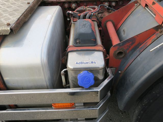 中古トラック UDトラックス クオン トラクタヘッド