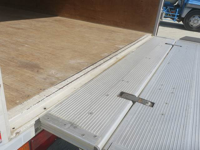 中古トラック いすゞアルミバン ＃12