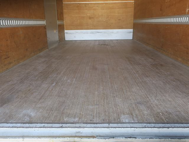 中古トラック いすゞアルミバン ＃8