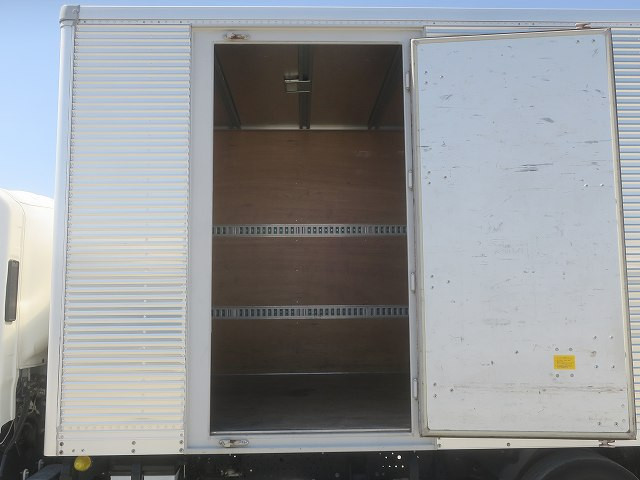 中古トラック いすゞアルミバン ＃9