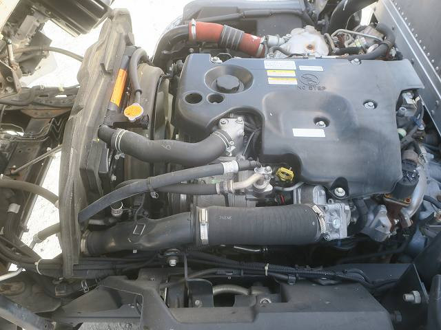 中古トラック いすゞ エルフ 2tアルミバン