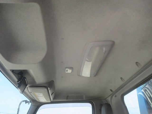 中古トラック　いすゞ フォワード 中型パッカー車