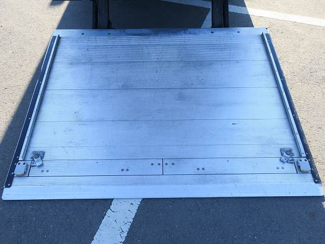 中古トラック いすゞ エルフ アルミバン