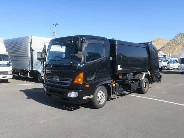 日野　パッカー車