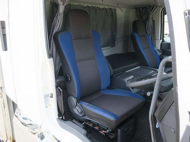 中古トラック いすゞ ギガ アルミウィング