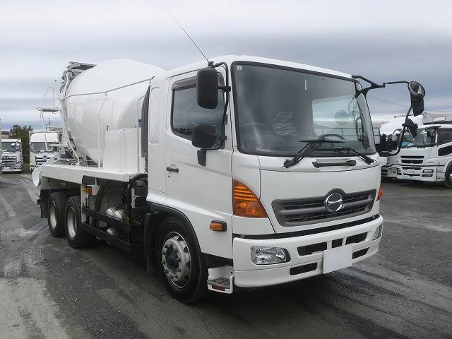 中古トラック 日野コンクリートミキサー車 ＃2