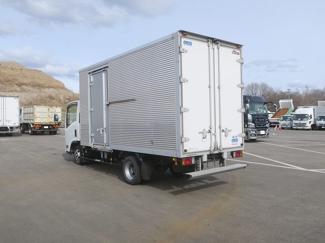 中古トラック いすゞアルミバン ＃4