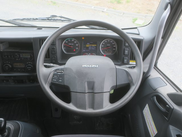 中古トラック　いすゞフォワード 中型アルミウィング