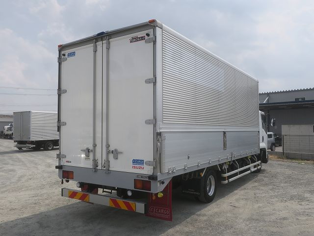 中古トラック いすゞアルミウィング ＃3