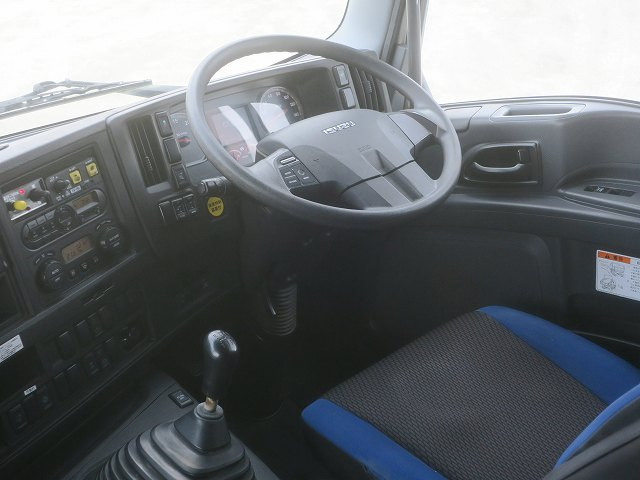 中古トラック いすゞ ギガ 大型ダンプ
