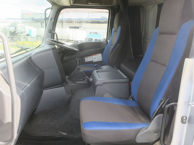 中古トラック いすゞ ギガ 大型ダンプ