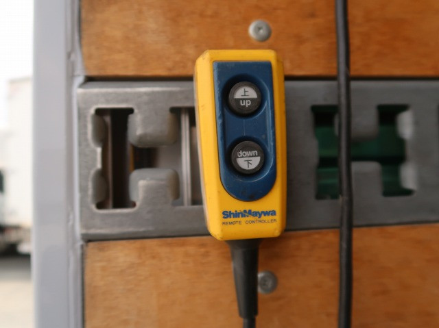 中古トラック いすゞアルミバン ＃8