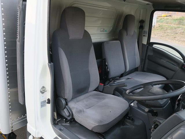 中古トラック いすゞ エルフ 2tアルミバン