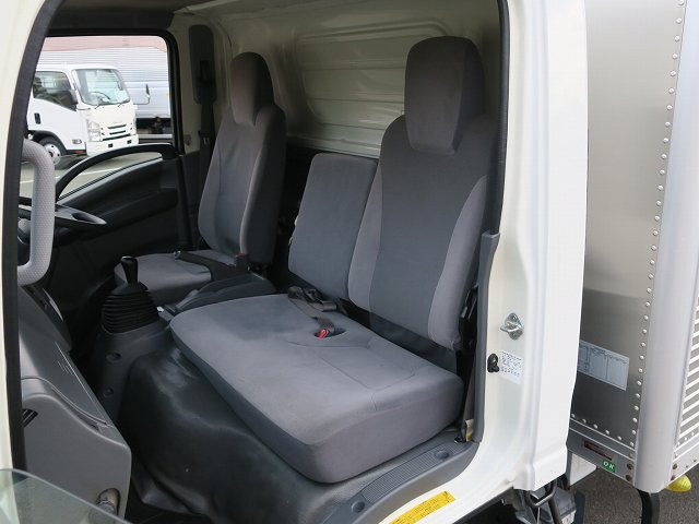 中古トラック いすゞ エルフ 2tアルミバン