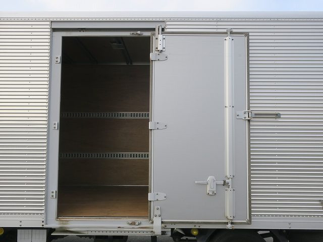 中古トラック いすゞアルミバン #9
