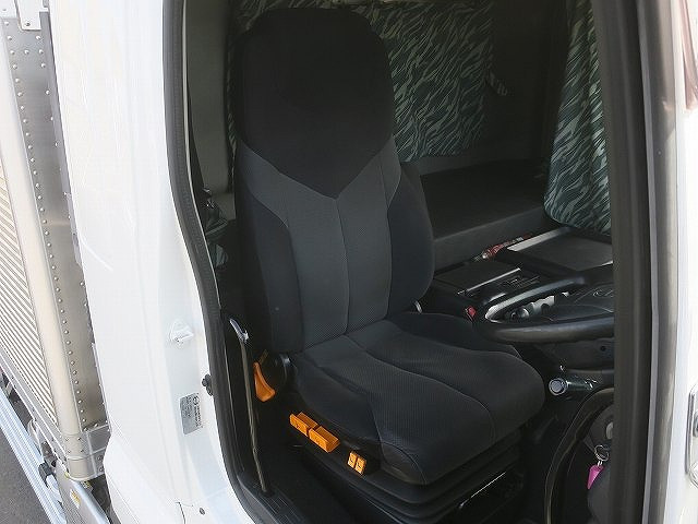 中古トラック 日野 プロフィア 大型冷凍バン