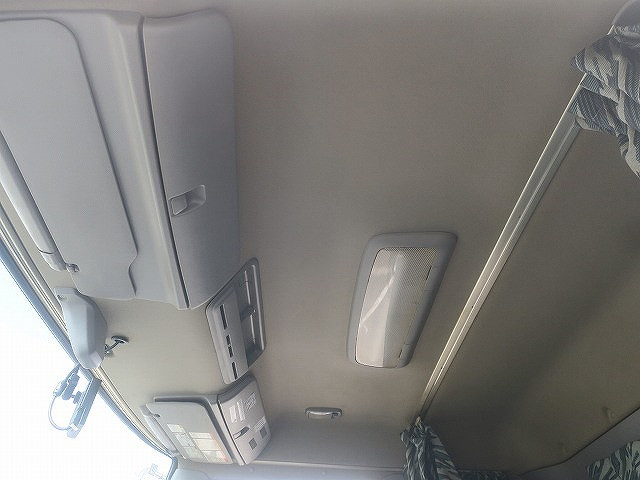 中古トラック 日野 プロフィア 大型冷凍バン