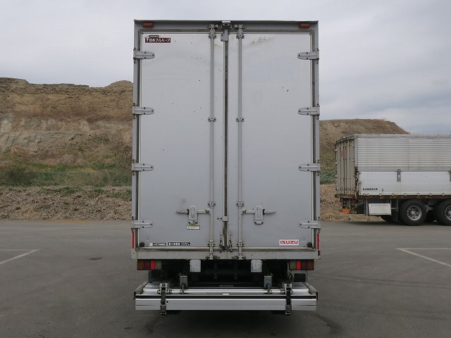 中古トラック いすゞアルミバン ＃5