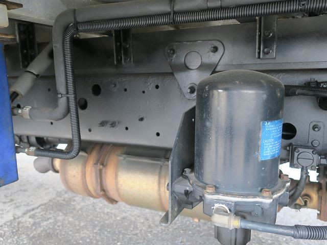 中古トラック 日野 レンジャー 中型冷凍バン