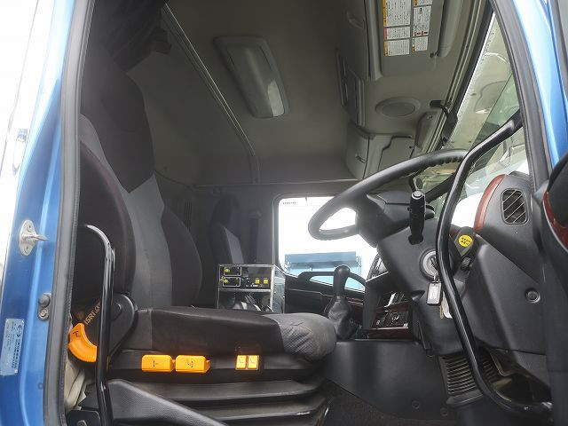 中古トラック　日野 プロフィア 大型ダンプ