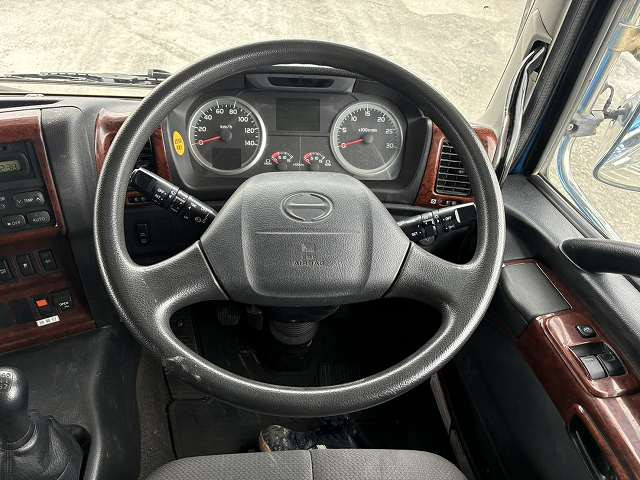 中古トラック　日野 プロフィア 大型ダンプ