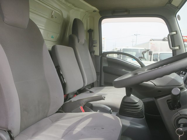 中古トラック いすゞ エルフ 3tアルミバン