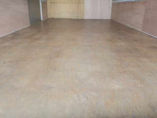 中古トラック いすゞ エルフ 3tアルミバン