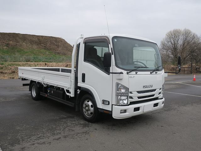 中古トラック いすゞ エルフ 小型平ボディ