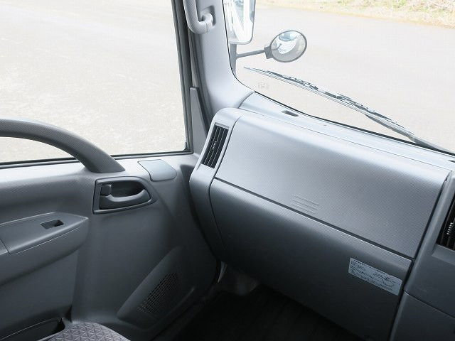 中古トラック いすゞ エルフ 小型平ボディ