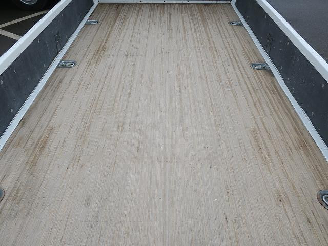 中古トラック いすゞ エルフ 小型平ボディ