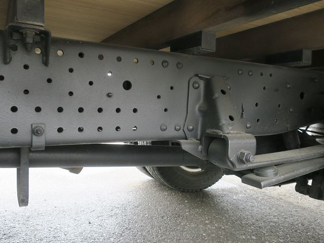 中古トラック いすゞ エルフ 小型平ボディ