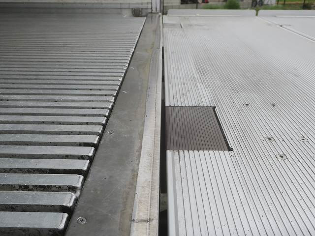 中古トラック いすゞ フォワード 中型冷凍バン