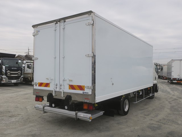 中古トラック いすゞ フォワード 中型冷凍バン