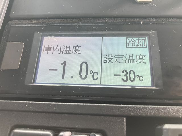 中古トラック いすゞ フォワード 中型冷凍バン