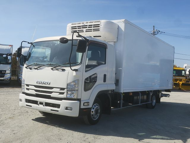 いすゞ　冷凍バン