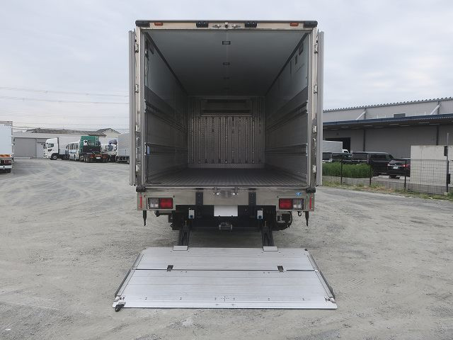 中古トラック 日野冷蔵冷凍車 ＃7