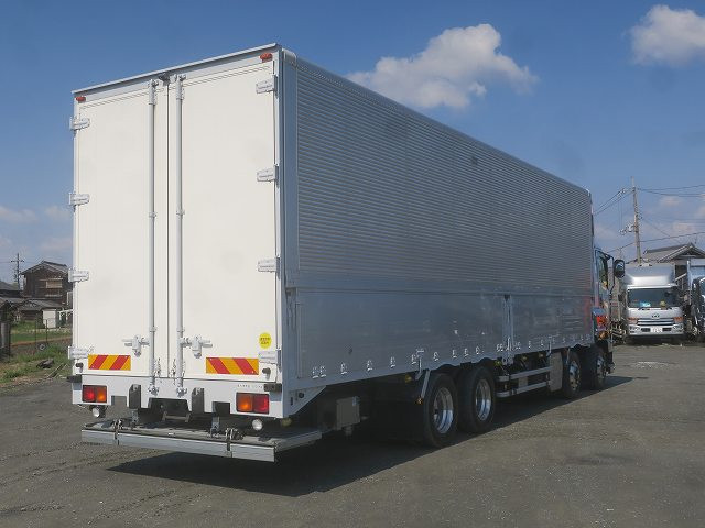中古トラック いすゞアルミウィング ＃3