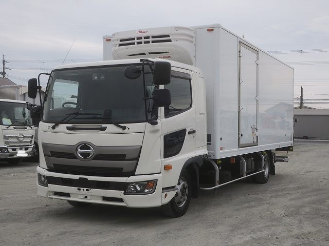 中古トラック 日野 レンジャー 中型冷凍バン