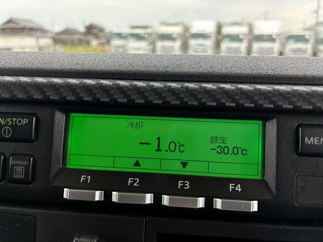 中古トラック 日野冷凍バン ＃24