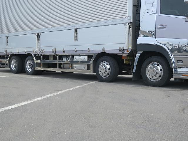 中古トラック UDトラックス クオン アルミウィング