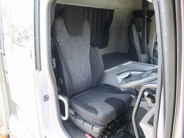 中古トラック UDトラックスアルミウィング ＃20