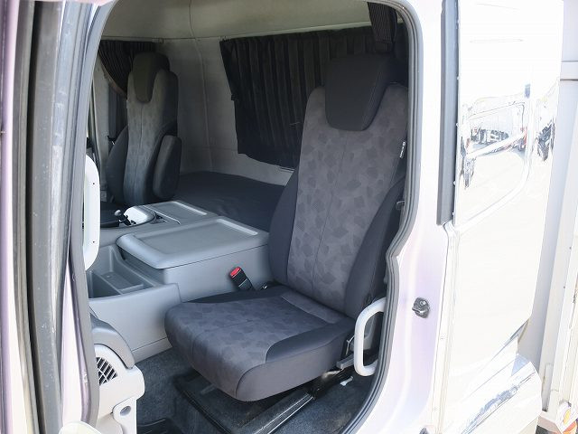 中古トラック UDトラックスアルミウィング ＃24